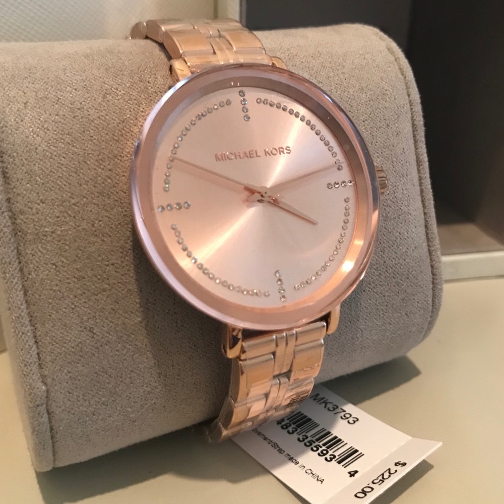 🔥MEGA SALE🔥Beautiful Rose Gold MK Watch
